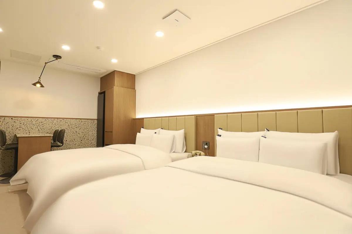 Rosy Hotel Cheongju Exterior foto
