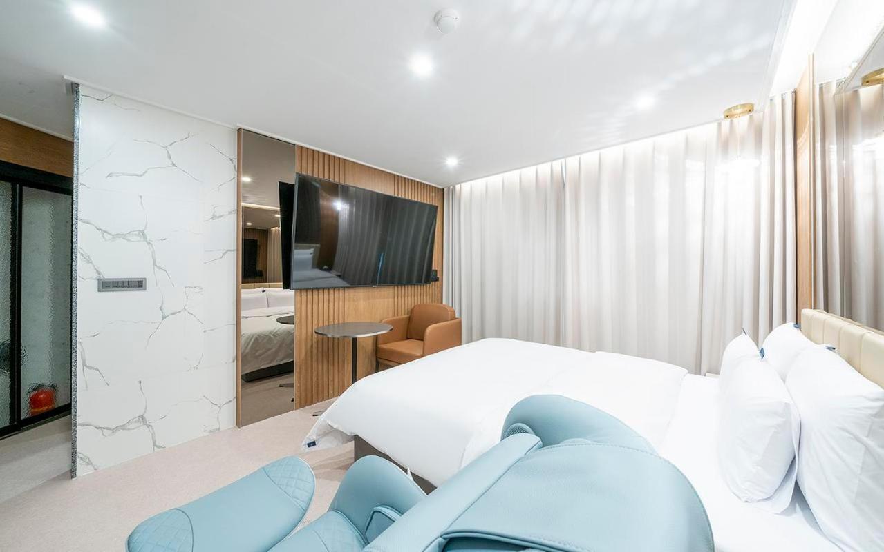 Rosy Hotel Cheongju Exterior foto