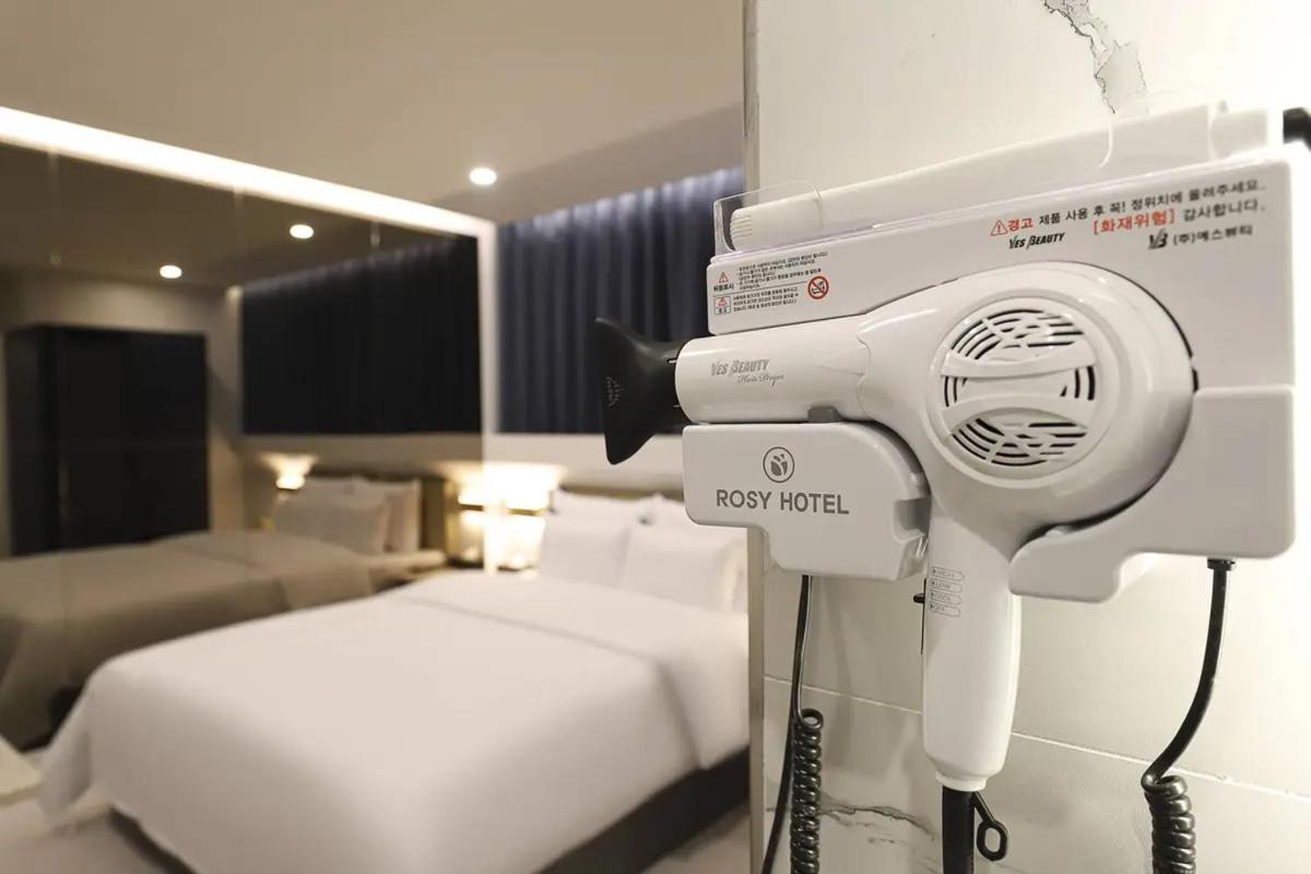 Rosy Hotel Cheongju Exterior foto